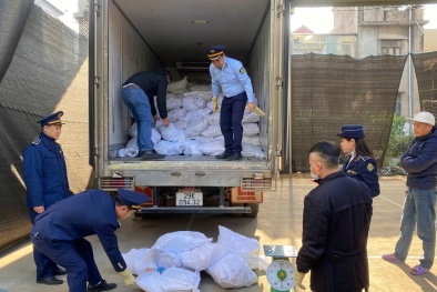 Phát hiện 3.000 kg móng giò lợn đông lạnh không rõ nguồn gốc tại Lạng Sơn